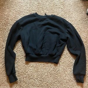 Crop Top Black Sweatshirt